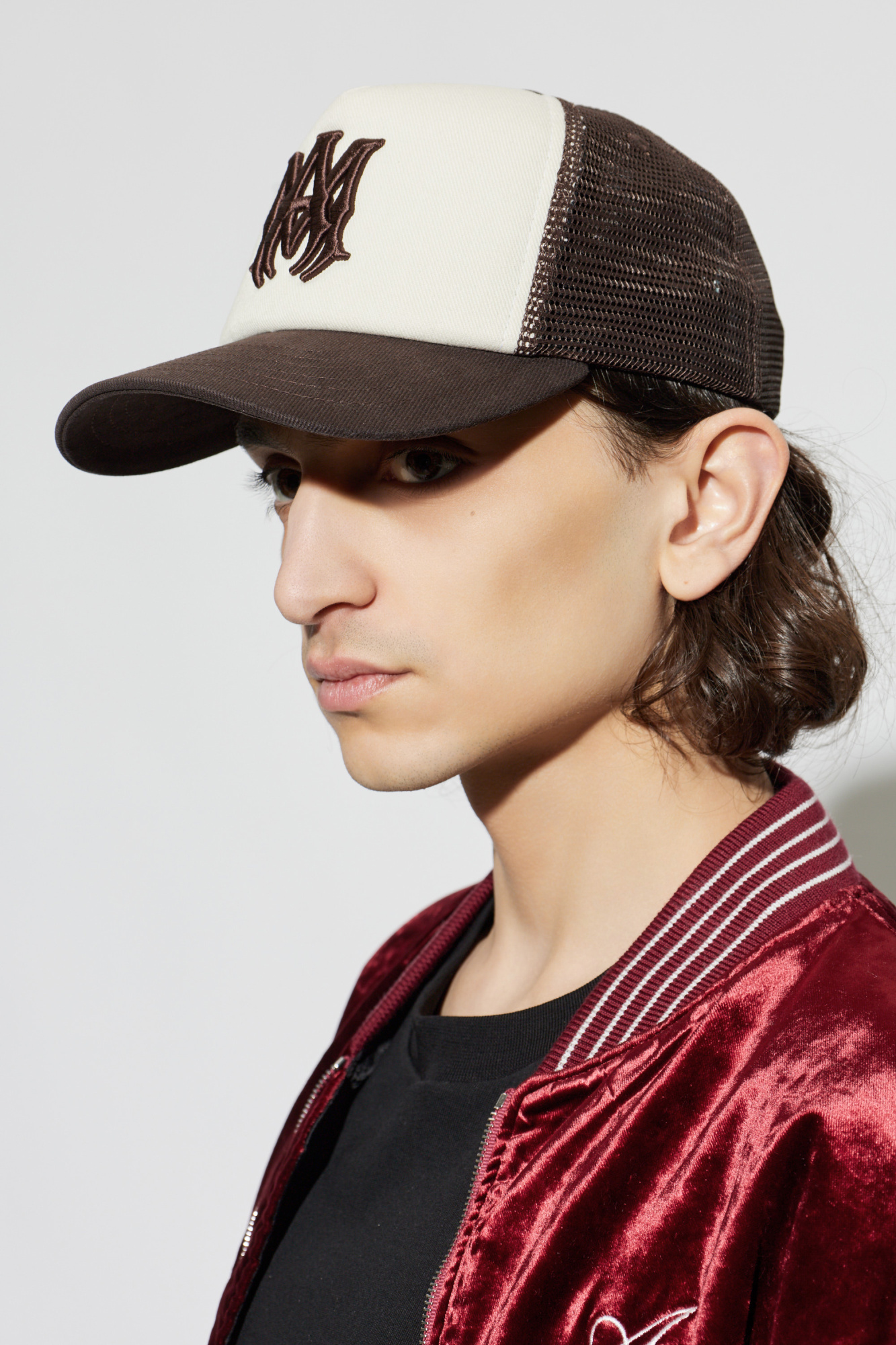 【国内正規】AMIRI BAROQUE LOGO DAD HAT AMIRI: Black 'Chateau Amiri' Dad Cap | SSENSE